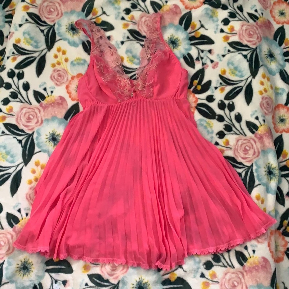 Cinema Etoile | Seductivewear Bright Pink Pleated Teddy Nightie Sz M